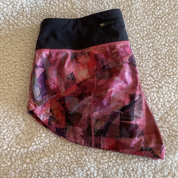Lululemon Speed up short size 4 - Picture 2 of 4